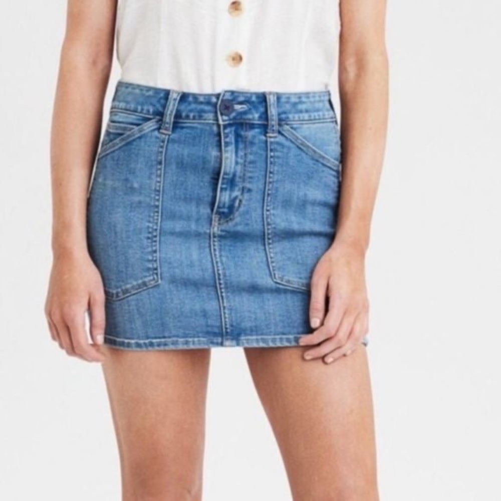 american eagle mini skirt size 2